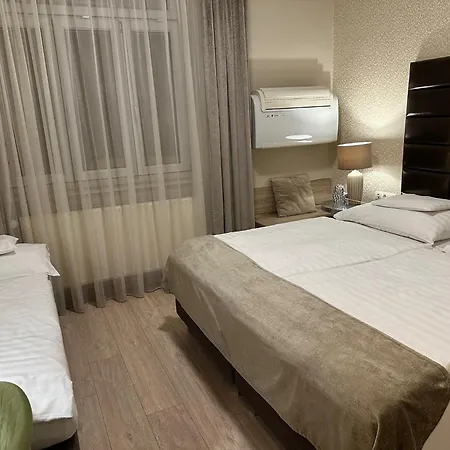 Oda ve Kahvaltı Hunyadi