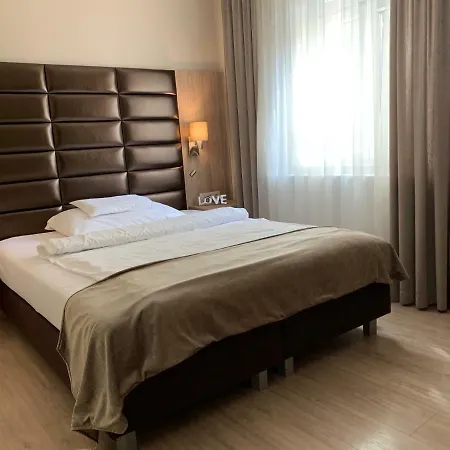 Hunyadi Bed & Breakfast 4*