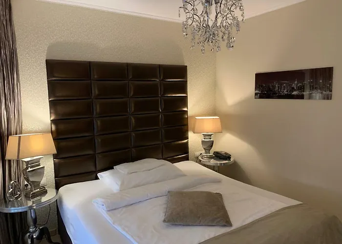 Hunyadi Bed & Breakfast 4*