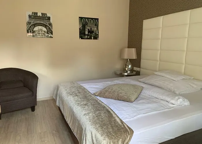 Hunyadi Bed & Breakfast 4*